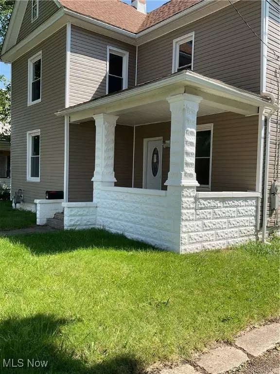 Massillon, OH 44646,620 1st ST NW
