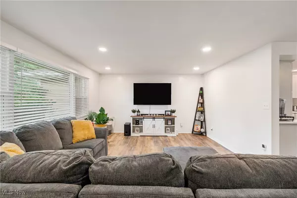 Canton, OH 44705,5215 Glenhill AVE NE
