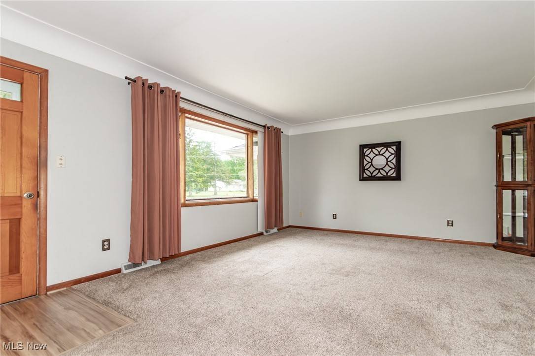 Willoughby Hills, OH 44094,2966 Lynn DR