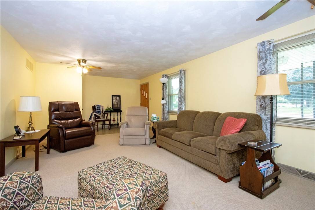 Wooster, OH 44691,330 E Highland AVE