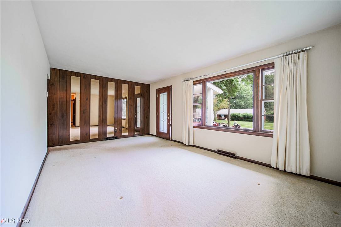 Wooster, OH 44691,2544 Monterey ST