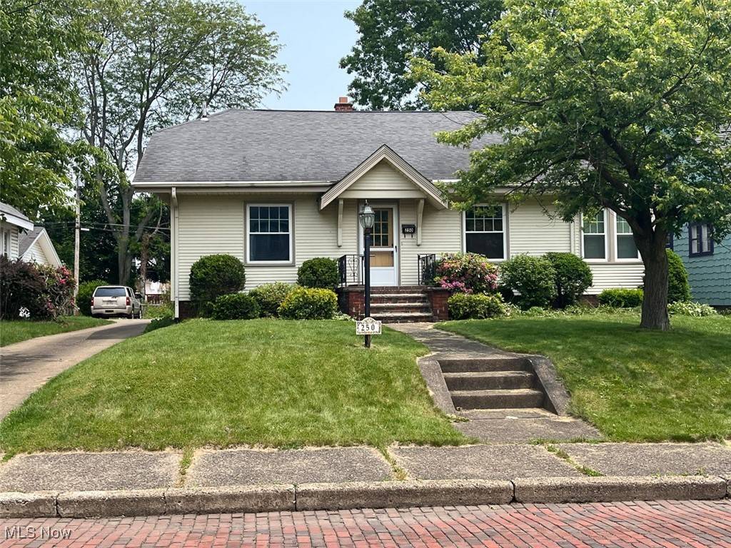 250 Montrose AVE NW, Canton, OH 44708