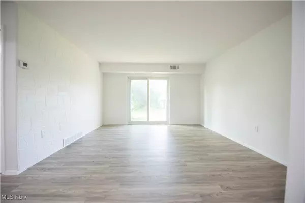 North Royalton, OH 44133,8507 Akins RD #C-2