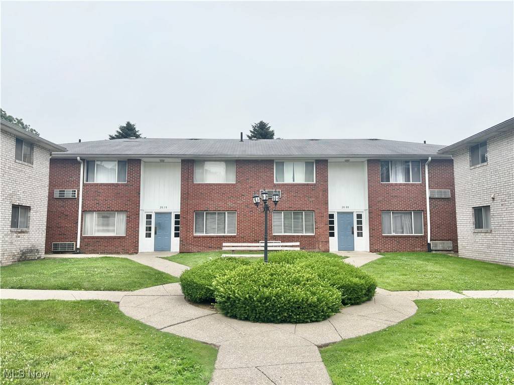 2010 Woodlawn AVE NW #12, Canton, OH 44708