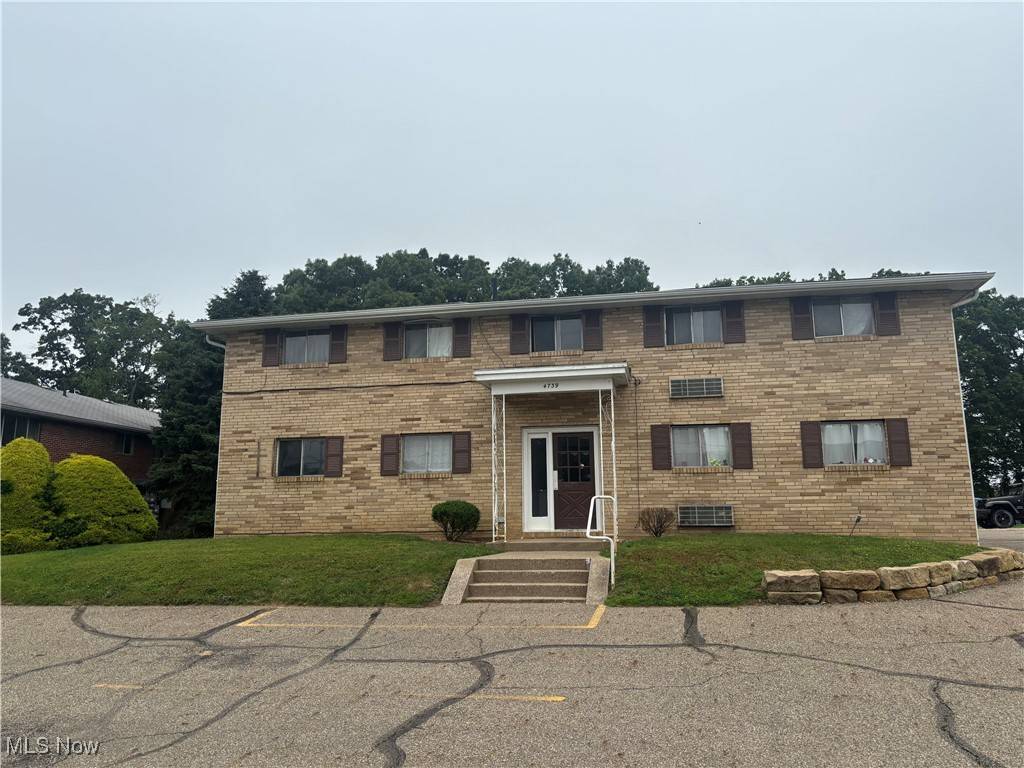 4739 20th ST NW #2, Canton, OH 44708