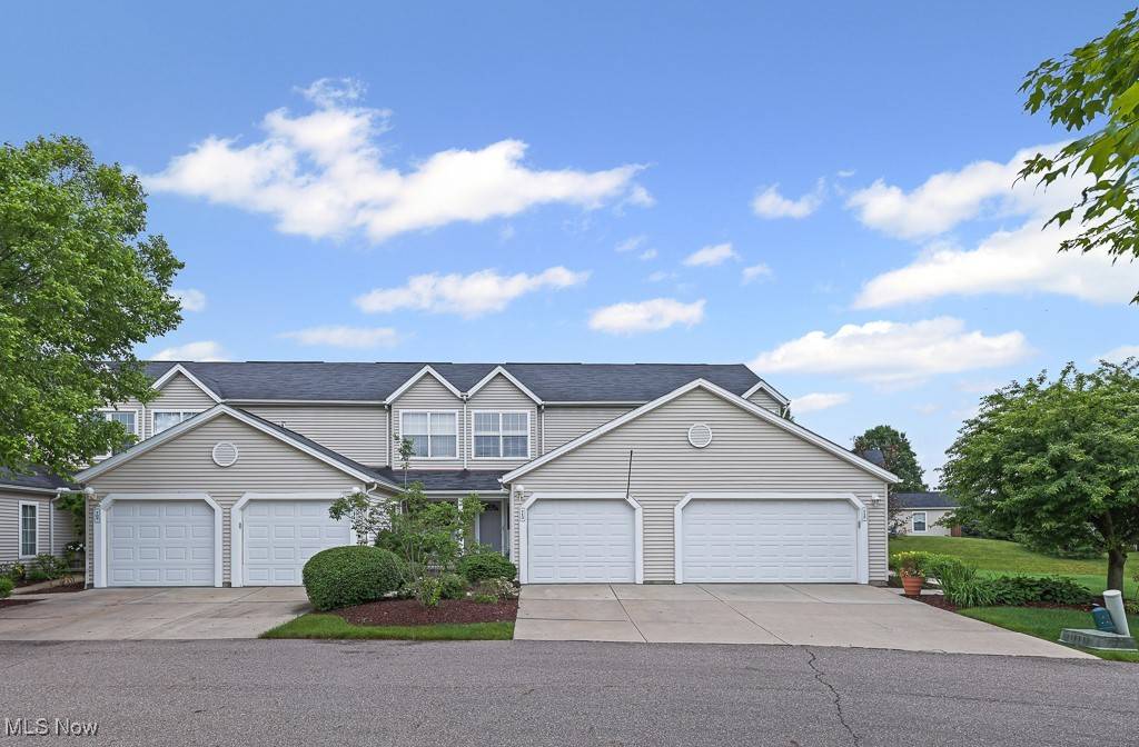 Streetsboro, OH 44241,713 Gold Leaf