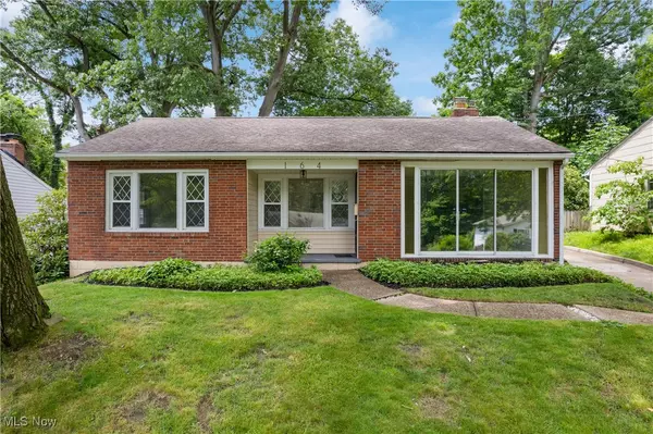 Akron, OH 44305,164 Goodview AVE