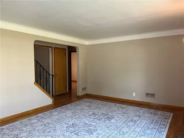 Maple Heights, OH 44137,5318 Elmwood AVE