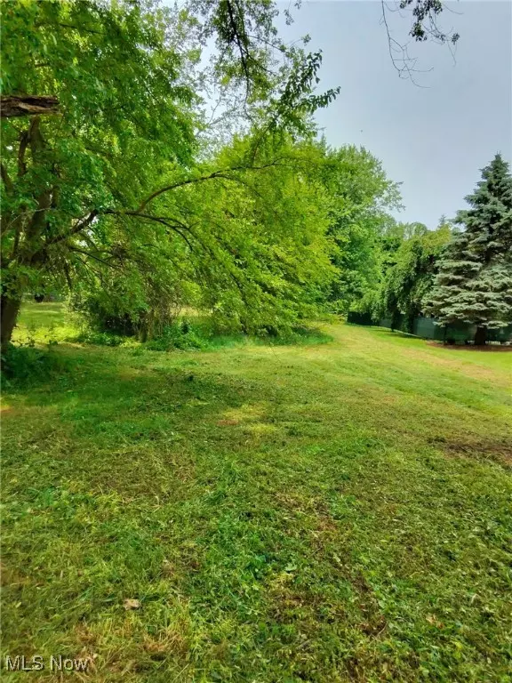 Conneaut, OH 44030,Center RD