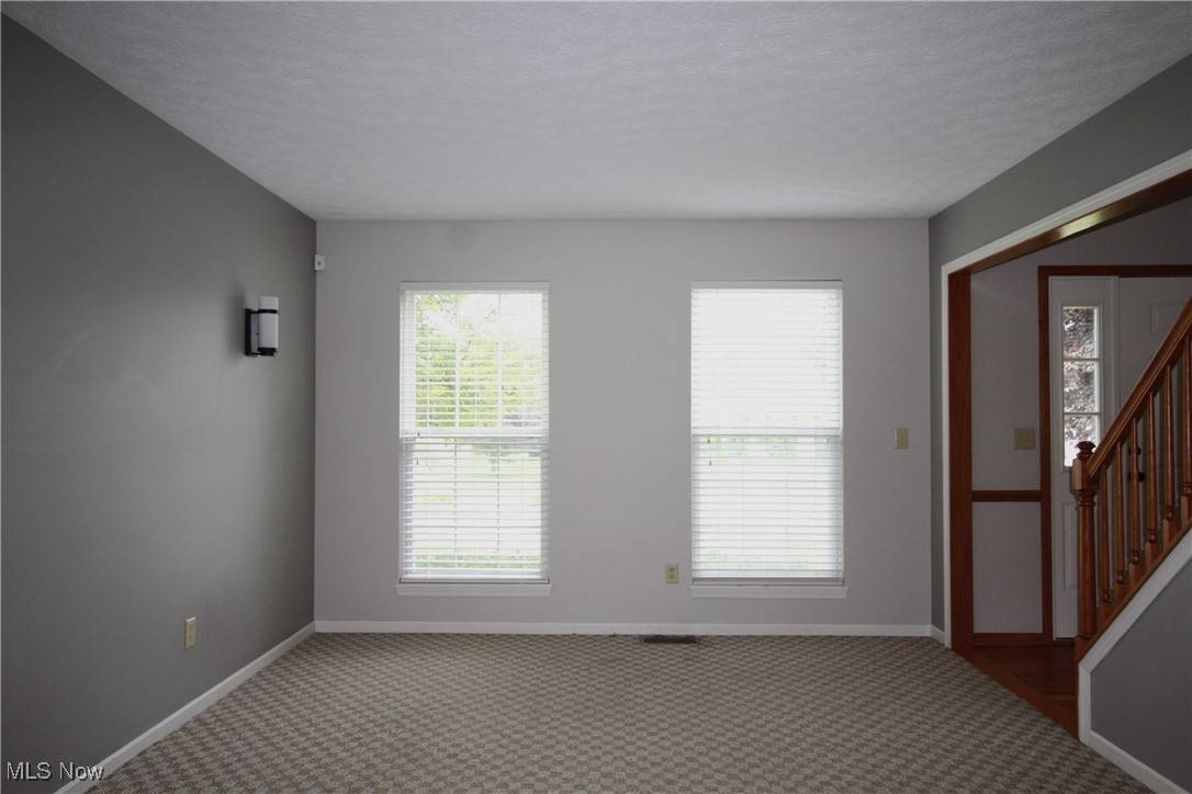 Kent, OH 44240,1547 Tallmadge RD