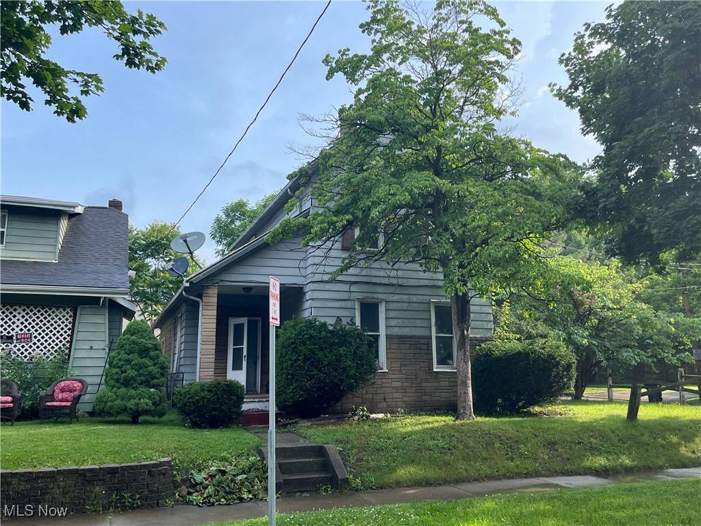 Akron, OH 44306,907 Lovers LN