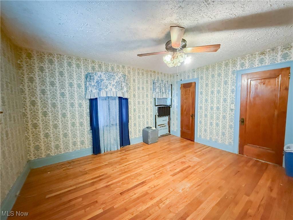 University Heights, OH 44118,2323 Scholl RD