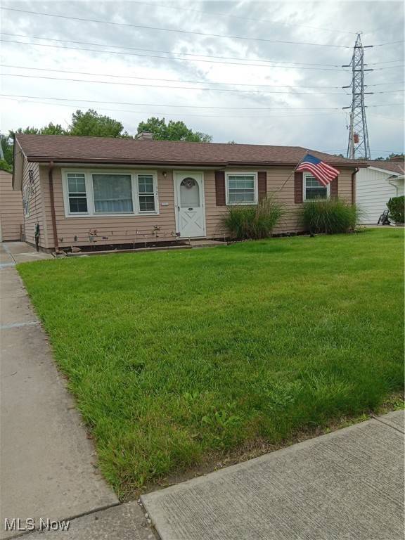 521 Holly DR, Berea, OH 44017