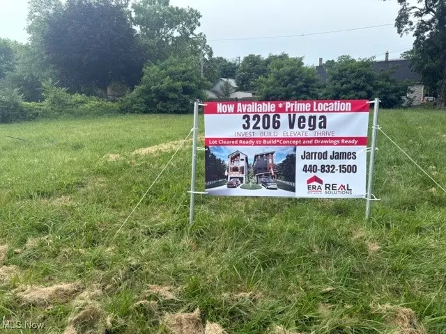 Cleveland, OH 44113,3206 Vega AVE
