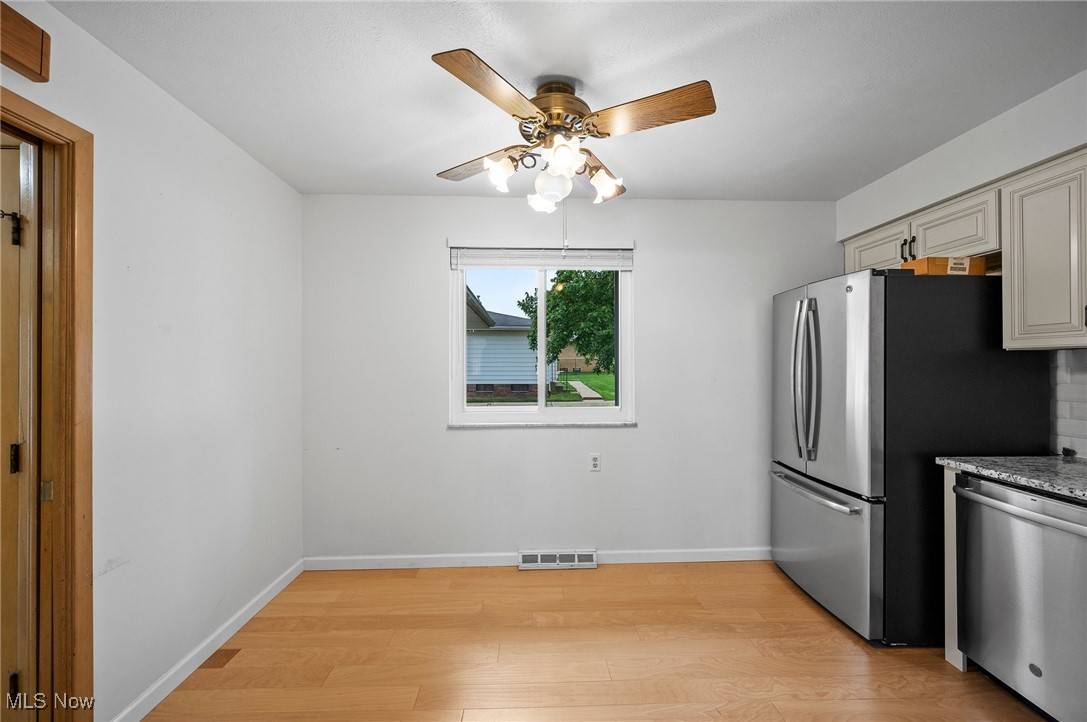 Parma, OH 44134,4363 Tamarack DR