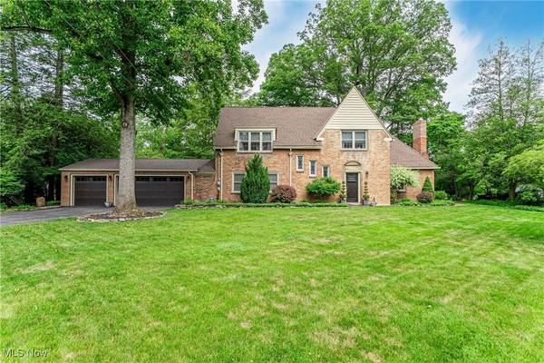 7894 Oakhurst CIR, Brecksville, OH 44141