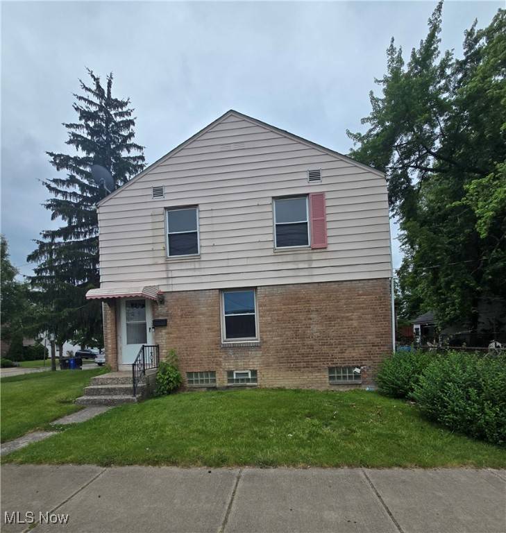 Cleveland, OH 44111,14000 Cayuga CT