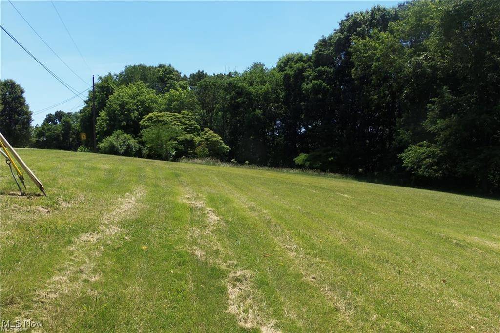 LOCUST ST, Weirton, WV 26062