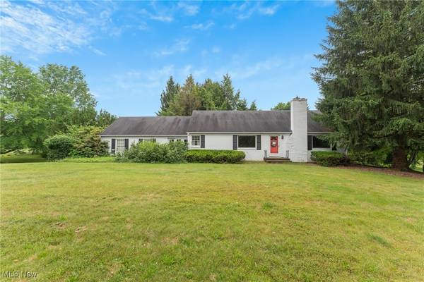 5352 Hills And Dales RD NW, Canton, OH 44708