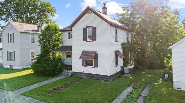 409 Kelly ST NW, New Philadelphia, OH 44663
