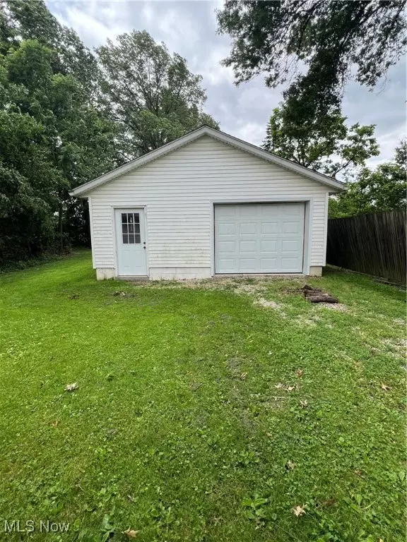 Orrville, OH 44667,416 Olive Street ST