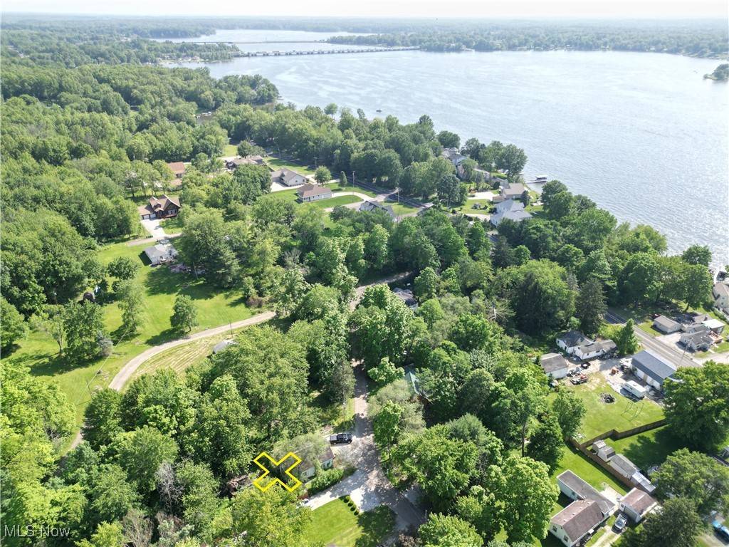 Lake Milton, OH 44429,1499 Beachview DR