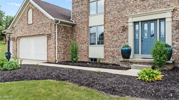 Canton, OH 44721,5848 Royal Hill CIR NE