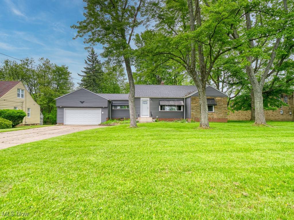 18447 Pearl RD, Strongsville, OH 44136