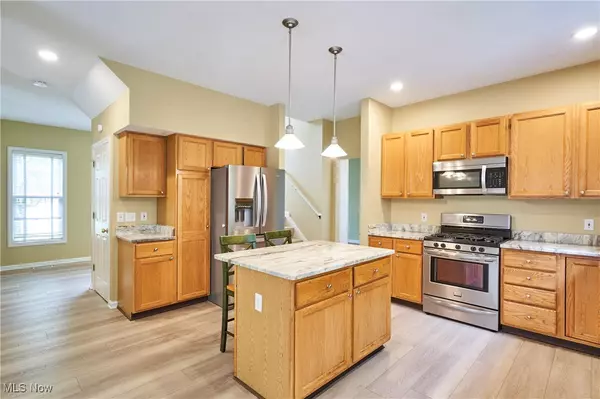 Cuyahoga Falls, OH 44223,2683 High Hampton TRL