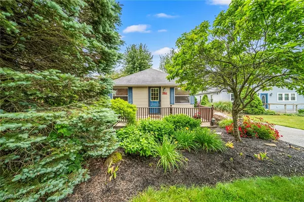 Madison, OH 44057,7586 Lakeshore BLVD