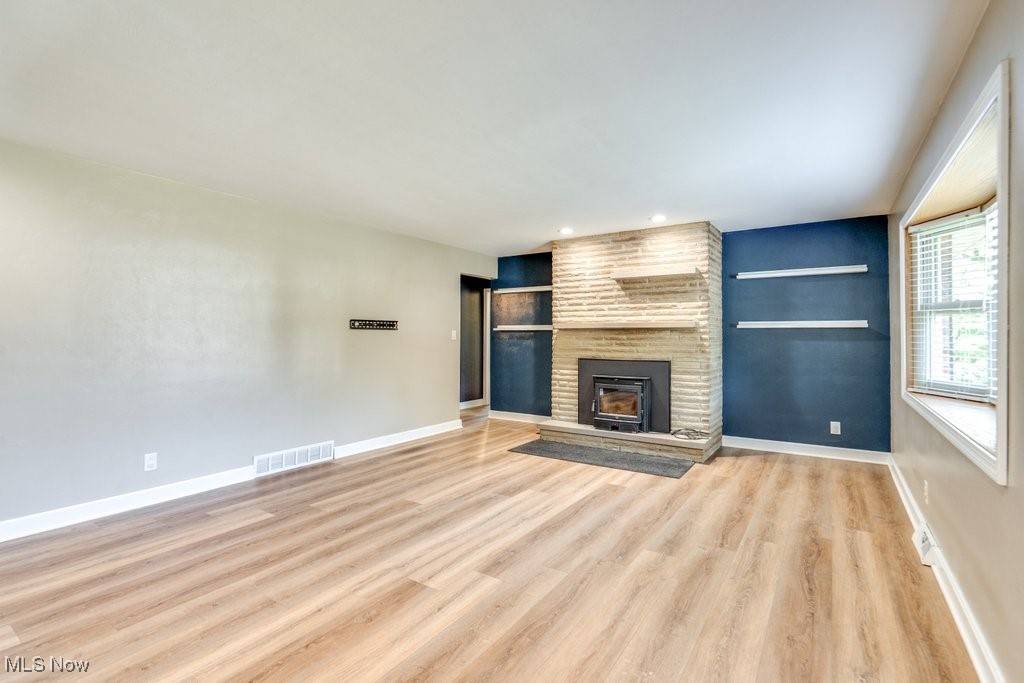 Wadsworth, OH 44281,205 Longview DR