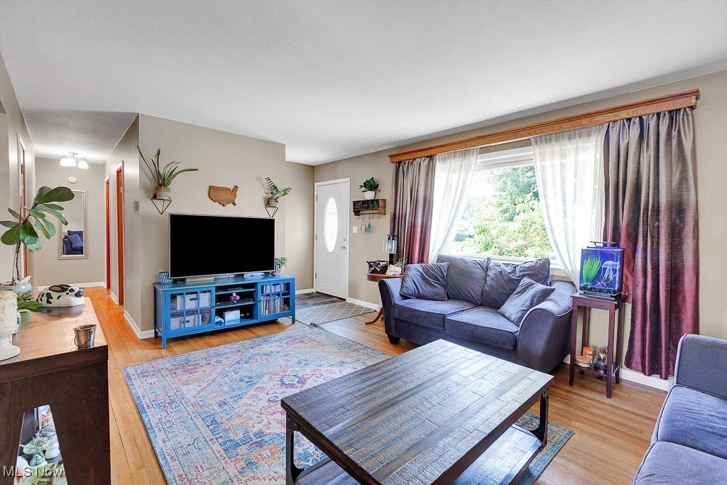 Brook Park, OH 44142,15382 Birchcroft DR