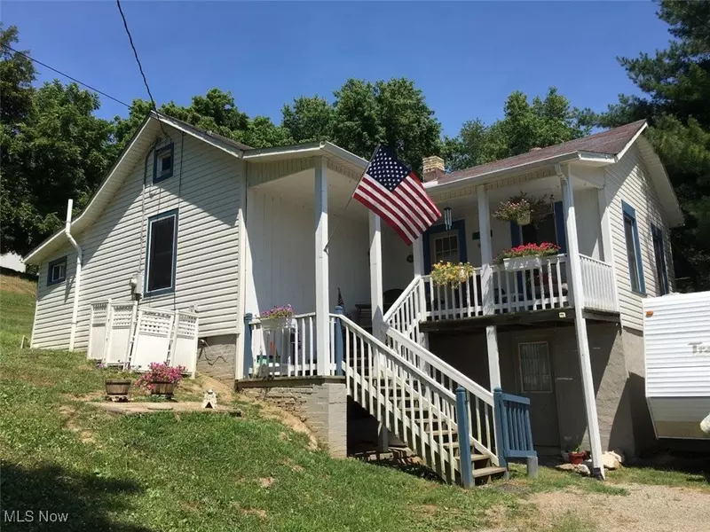 221 Washington ST, Corning, OH 43730