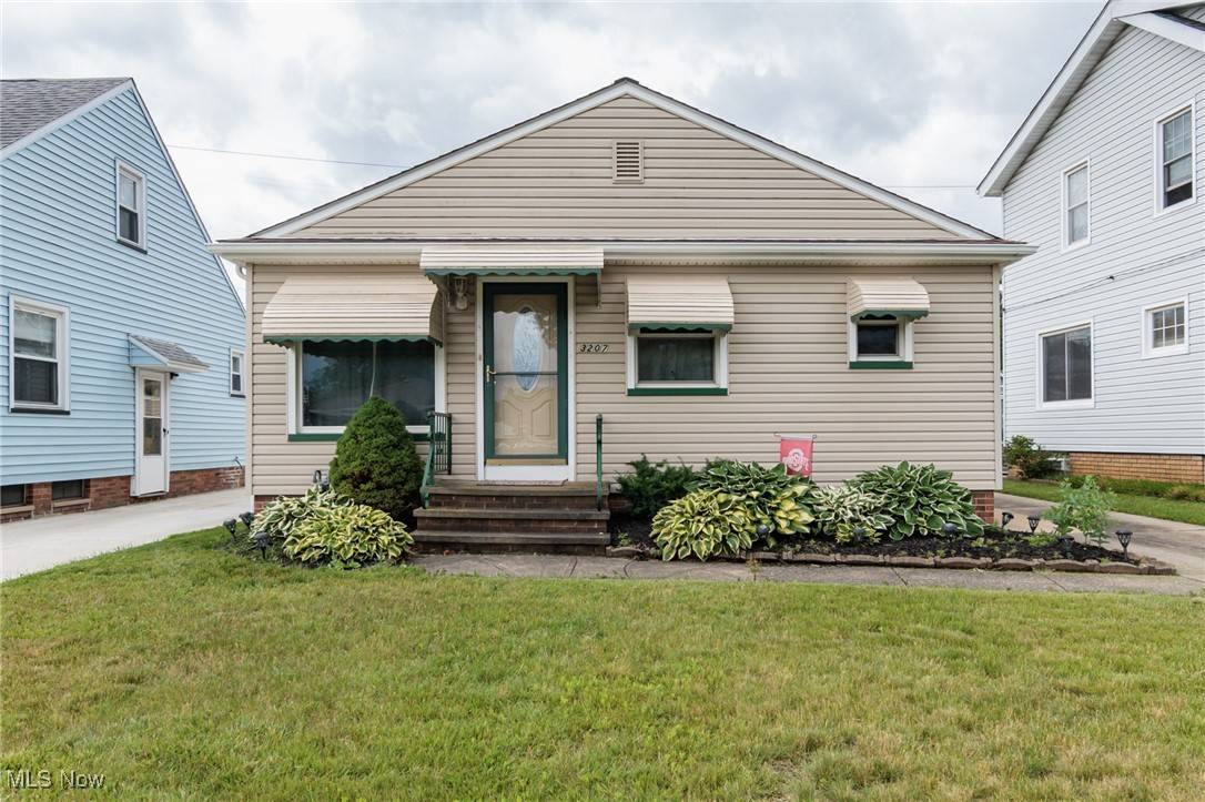 3207 Wellington AVE, Parma, OH 44134