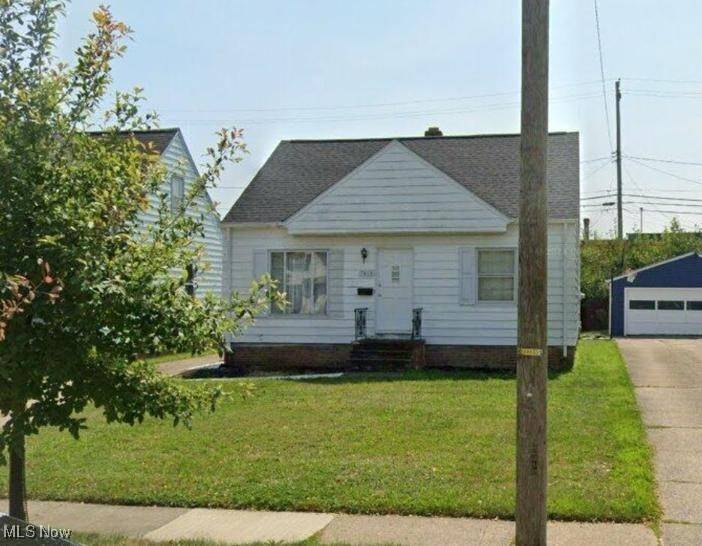 7413 Ira AVE, Brooklyn, OH 44144