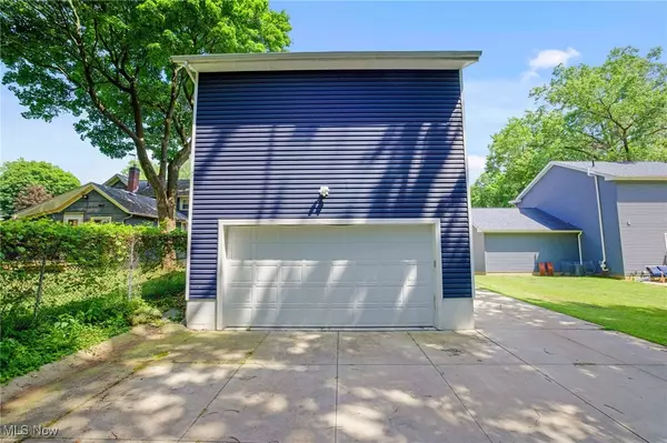 Akron, OH 44303,76 Charlotte ST