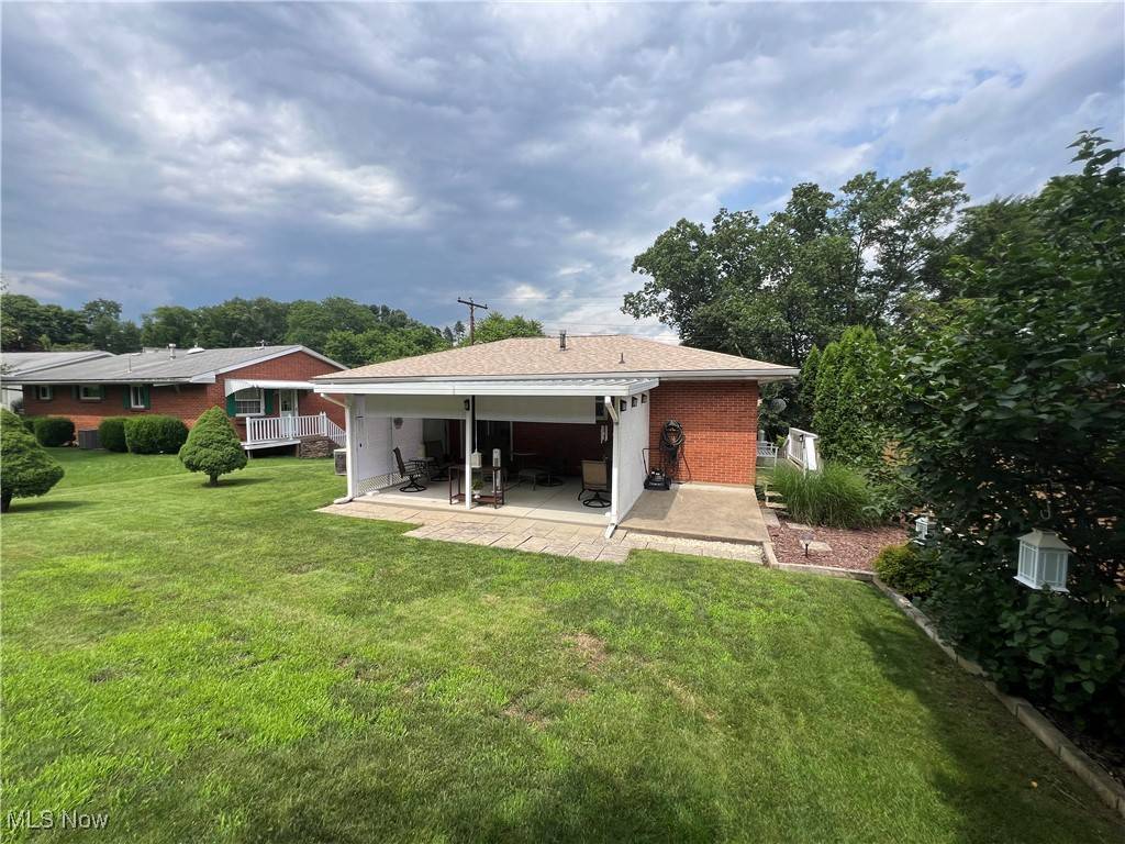 Weirton, WV 26062,206 Crystal LN