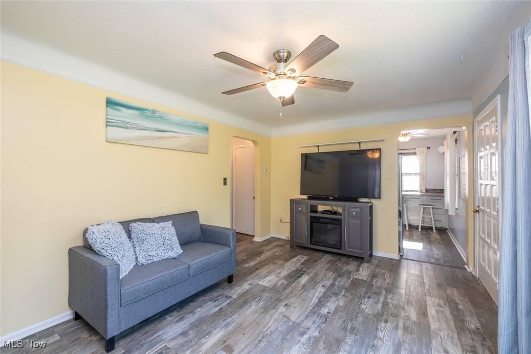 Parma, OH 44134,2704 Tuxedo AVE