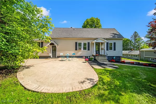 Chardon, OH 44024,416 N Hambden ST