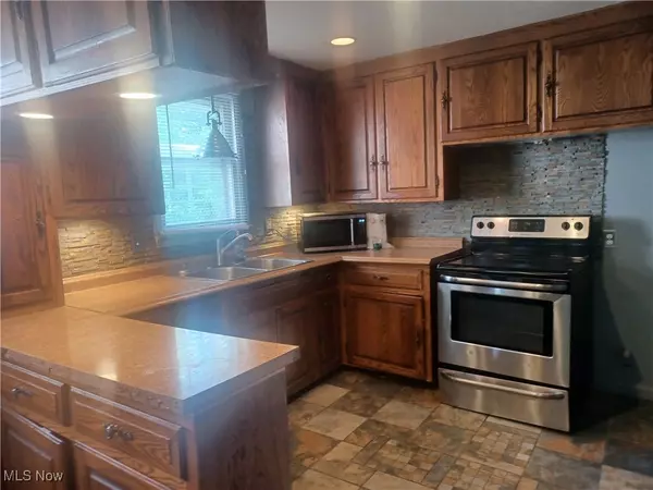 Youngstown, OH 44514,1609 Bancroft AVE