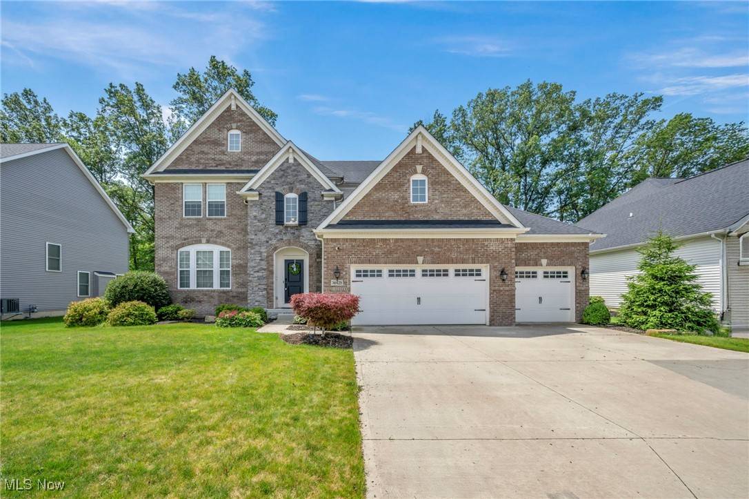 36425 Capri LN, North Ridgeville, OH 44039