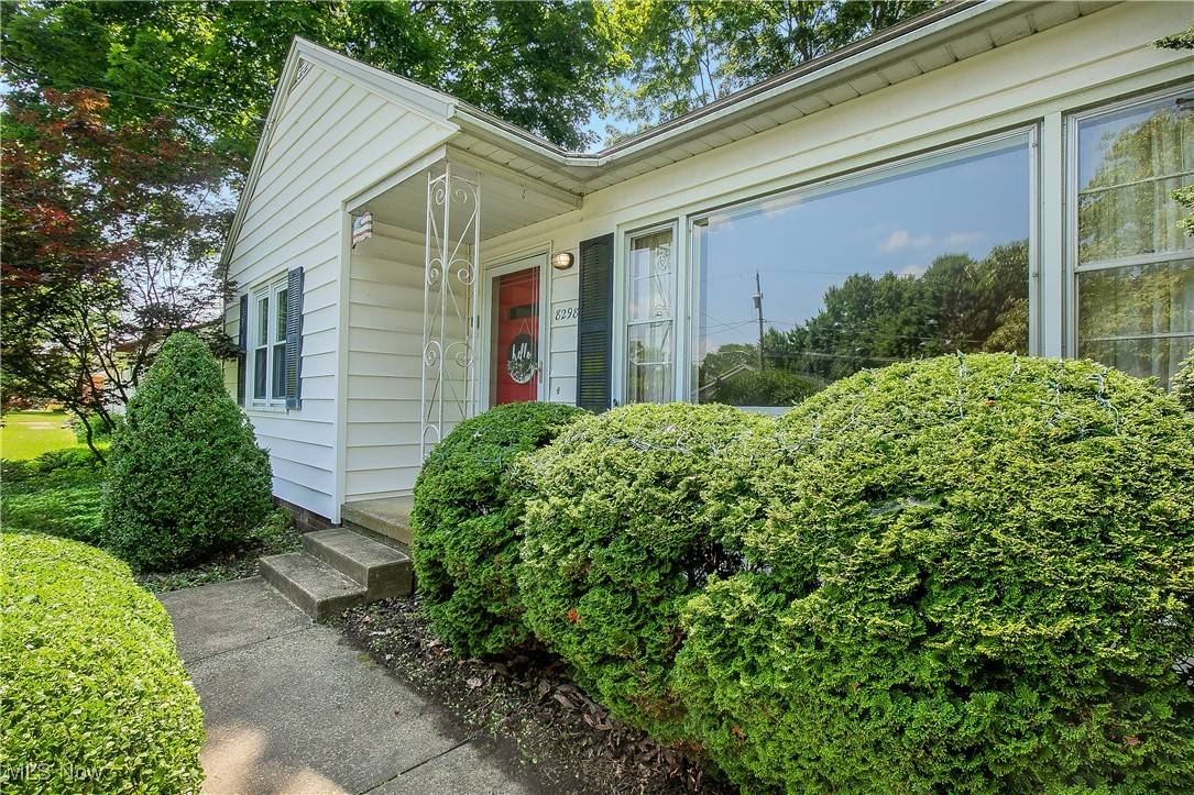 Massillon, OH 44646,8298 Walter ST NW