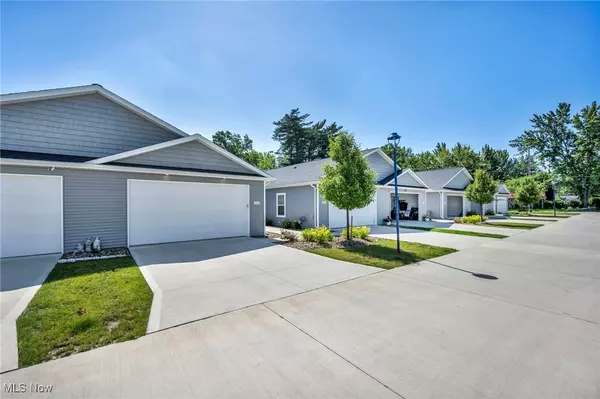 Elyria, OH 44035,242 Oak Tree LN