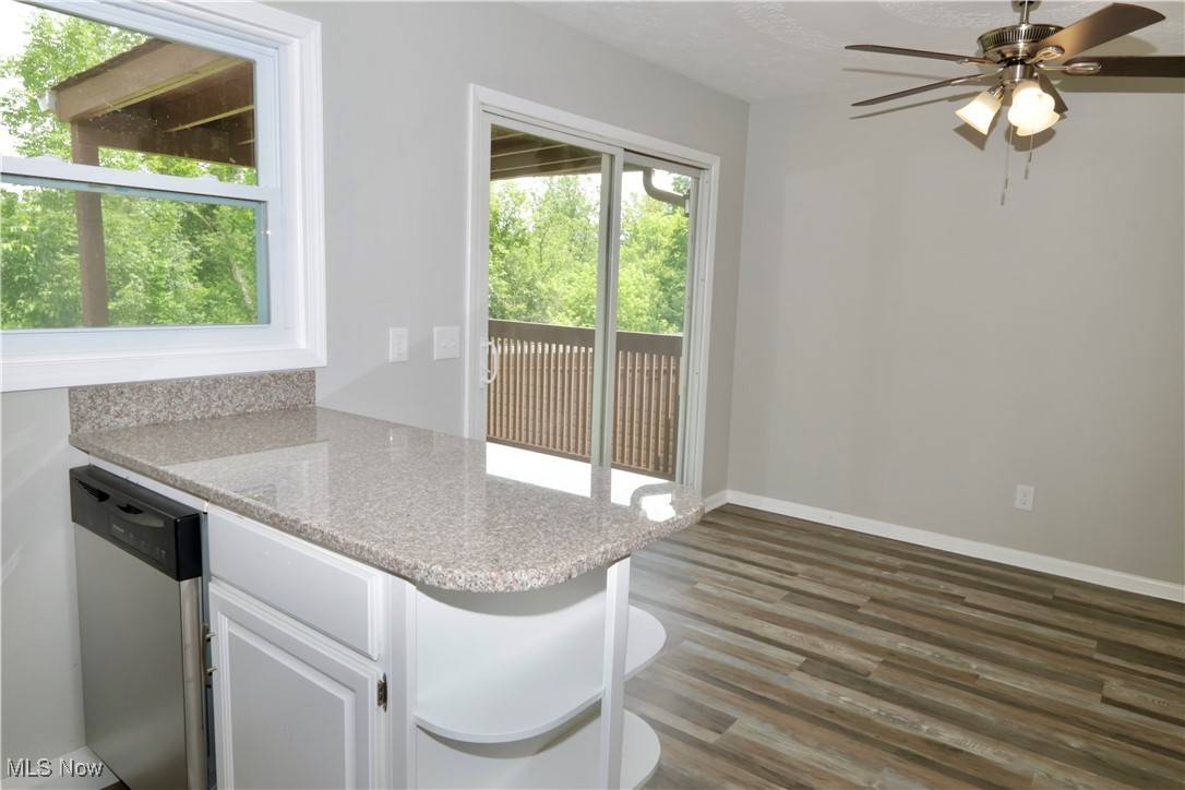 Amherst, OH 44001,1273 Spruce Tree LN