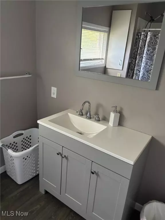1926 Village ST SE, Canton, OH 44707