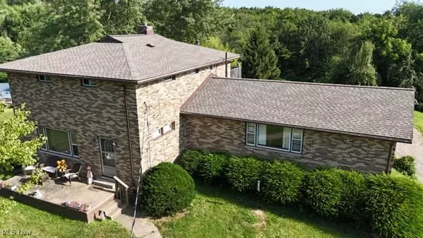 1926 Village ST SE, Canton, OH 44707