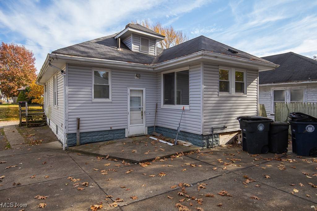 Akron, OH 44301,1258 Lily ST