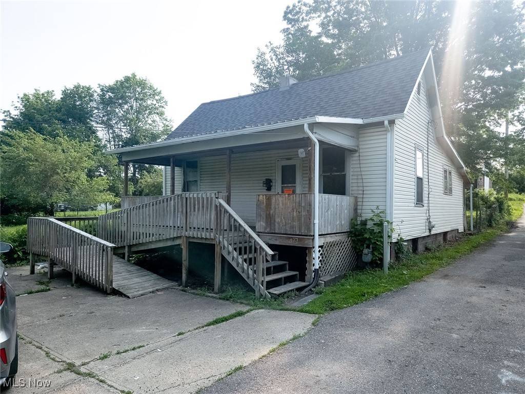 427 N 5th ST, Cambridge, OH 43725