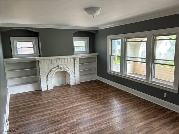 Cleveland, OH 44120,3398 E 143rd ST