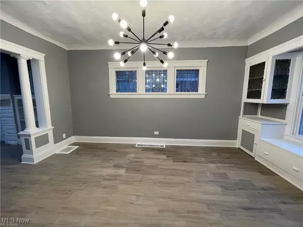 Cleveland, OH 44108,10003 Empire AVE